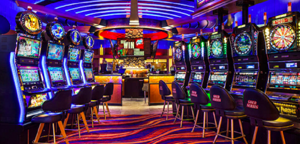 Why is playing slot machines a good idea? - Flashing File